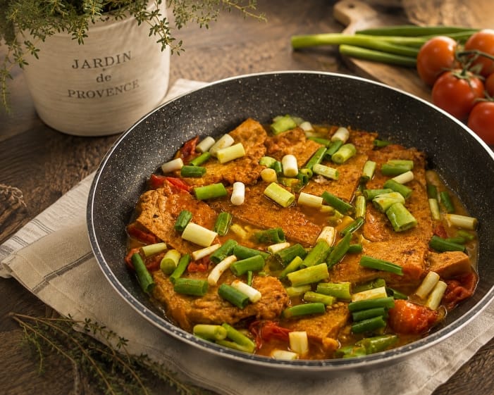 vietnamese-fish-in-cakes-tomato-sauce